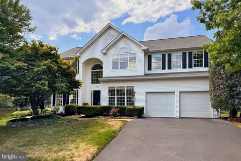 43820 Laurel Ridge Dr, Ashburn, VA 20147