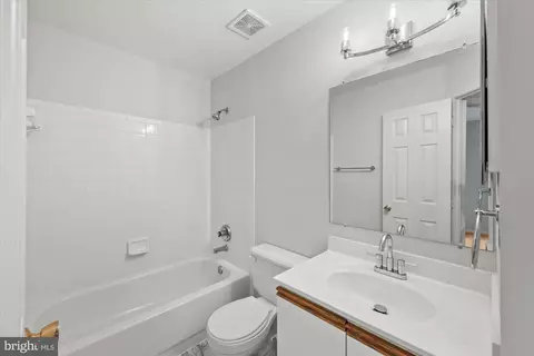 20722 Apollo Ter, Ashburn, VA 20147 photo 22