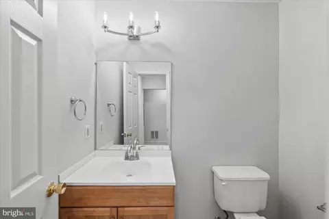 20722 Apollo Ter, Ashburn, VA 20147 photo 29
