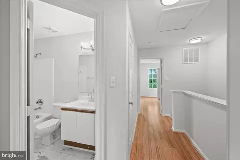 20722 Apollo Ter, Ashburn, VA 20147 photo 23