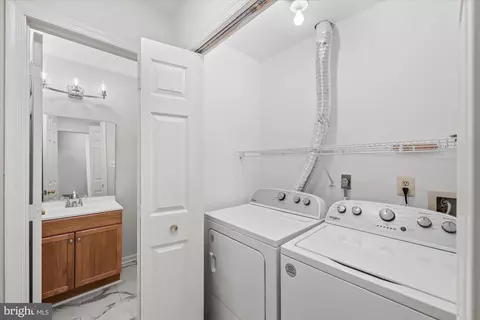 20722 Apollo Ter, Ashburn, VA 20147 photo 28