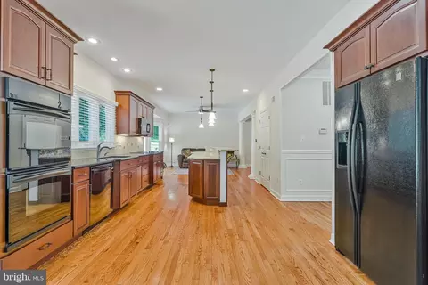 Kitchen - 116 Lake Dr, Sterling, VA 20164 photo 2 of 2