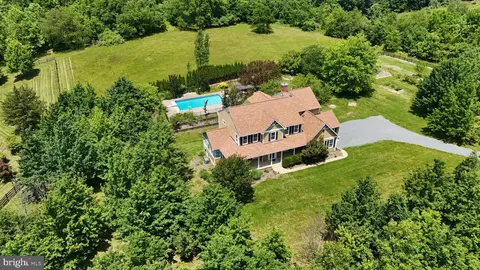 11517 Mica Pl, Lovettsville, VA 20180