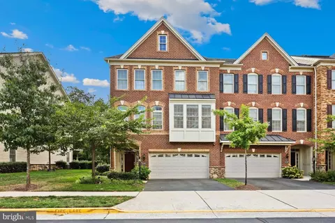 22565 Windsor Locks Sq, Ashburn, VA 20148