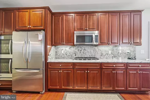 Kitchen - 44484 Blueridge Meadows Dr, Ashburn, VA 20147 photo 2 of 3