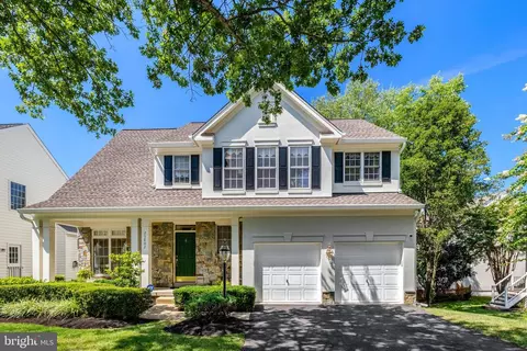 25897 Flintonbridge Dr, South Riding, VA 20152