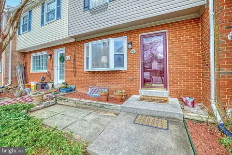44 Sydnor St, Hamilton, VA 20158 photo 2