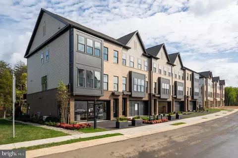 42154 Stone Press Ter, Brambleton, VA 20148