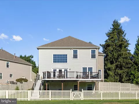 Exterior - 43036 Hedgeapple Ct, Ashburn, VA 20147 photo 13 of 14