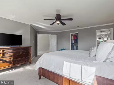 Bedroom - 43036 Hedgeapple Ct, Ashburn, VA 20147 photo 4 of 8