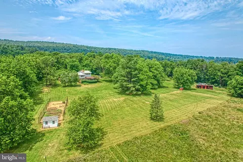 16967 Wilsons Gap Rd, Round Hill, VA 20141