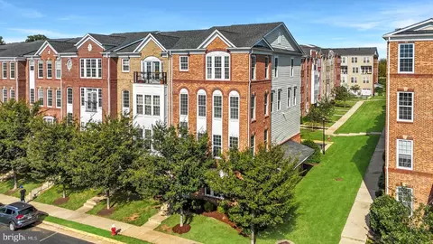20616 Maitland Ter, Ashburn, VA 20147