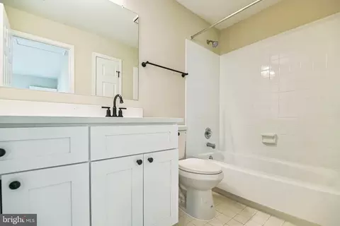 Bath - 43866 Laburnum Sq, Ashburn, VA 20147 photo 4 of 4