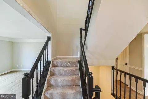 Entry Way - 43866 Laburnum Sq, Ashburn, VA 20147 photo 1 of 2