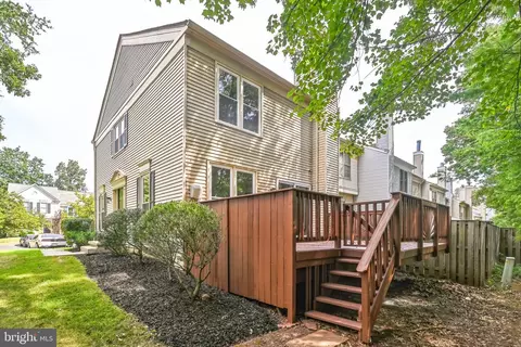 Exterior - 43866 Laburnum Sq, Ashburn, VA 20147 photo 3 of 5