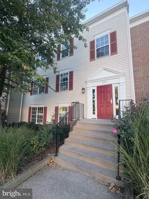 109 Fort Evans Rd SE #A, Leesburg, VA 20175
