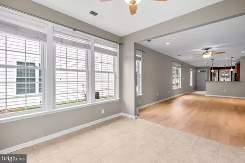 Entry Way - 44357 Sunset Maple Dr, Ashburn, VA 20147 photo 5 of 6