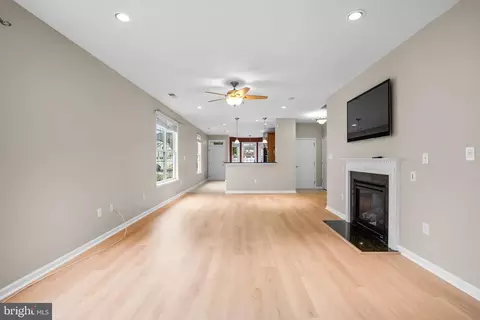 Living - 44357 Sunset Maple Dr, Ashburn, VA 20147 photo 6 of 6