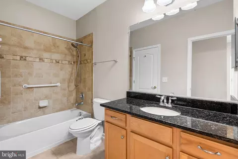 Bath - 44357 Sunset Maple Dr, Ashburn, VA 20147 photo 1 of 4