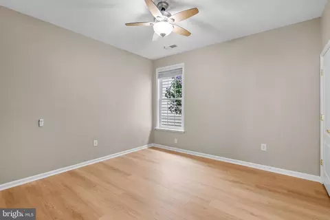 Bedroom - 44357 Sunset Maple Dr, Ashburn, VA 20147 photo 2 of 2