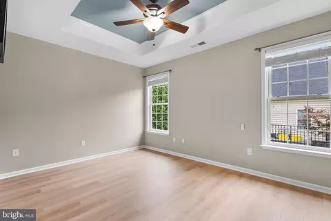 Entry Way - 44357 Sunset Maple Dr, Ashburn, VA 20147 photo 6 of 6