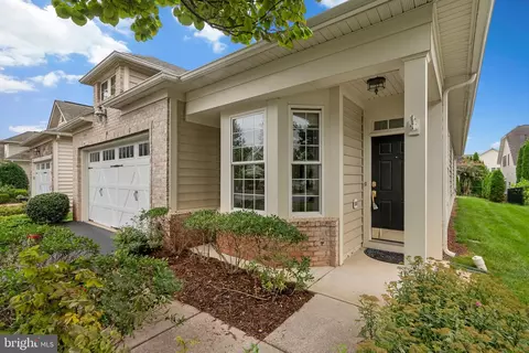 Exterior - 44357 Sunset Maple Dr, Ashburn, VA 20147 photo 4 of 6