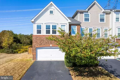 25085 Green Mountain Ter, Aldie, VA 20105