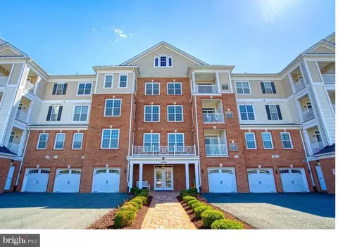 44589 York Crest Ter #300, Ashburn, VA 20147