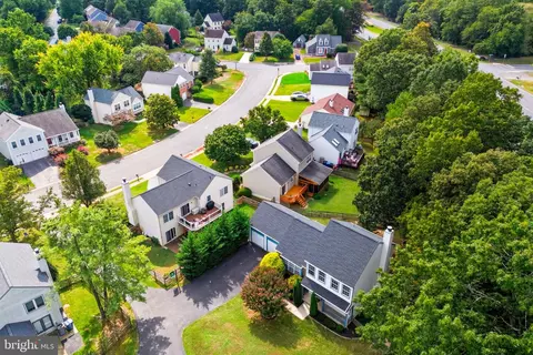 View/Area - 13 Braxton Dr, Sterling, VA 20165 photo 4 of 8