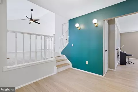 Entry Way - 13 Braxton Dr, Sterling, VA 20165 photo 4 of 7