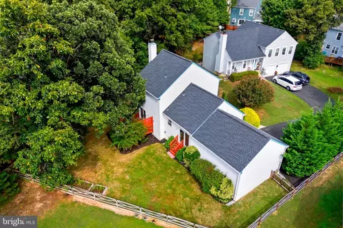 View/Area - 13 Braxton Dr, Sterling, VA 20165 photo 2 of 8