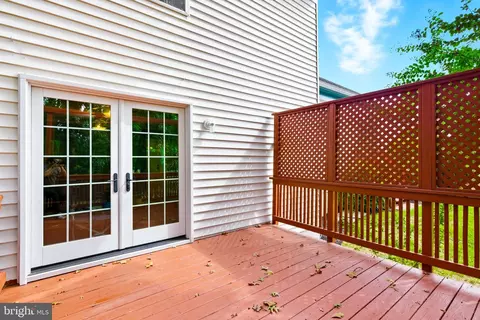 Exterior - 13 Braxton Dr, Sterling, VA 20165 photo 4 of 16