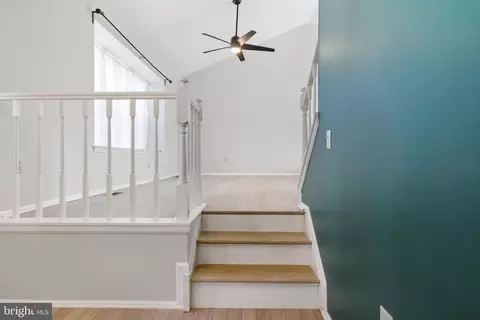 Entry Way - 13 Braxton Dr, Sterling, VA 20165 photo 5 of 7