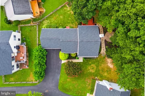 View/Area - 13 Braxton Dr, Sterling, VA 20165 photo 3 of 8
