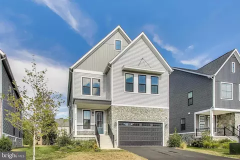 42576 Moon Hill Dr, Broadlands, VA 20148