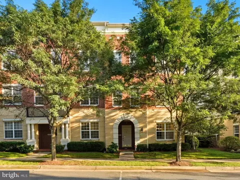 43595 Mcdowell Sq, Leesburg, VA 20176