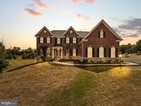 25826 Janes Ct, Chantilly, VA 20152