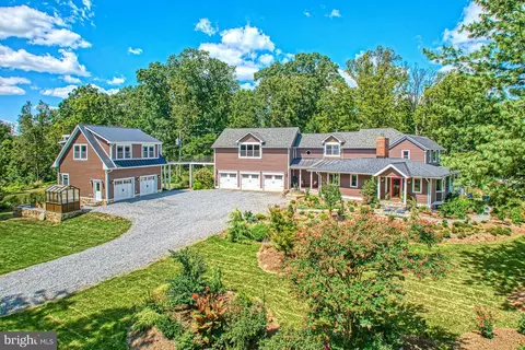 16555 Old Waterford Rd, Paeonian Springs, VA 20129