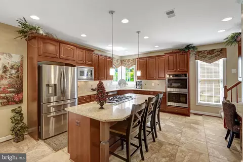 43313 Jerpoint Ct, Chantilly, VA 20152 photo 2