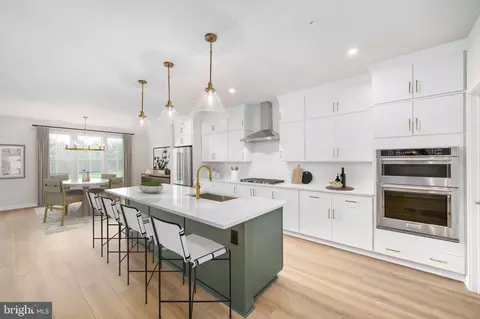 22141 Midmoore Dr, Ashburn, VA 20148