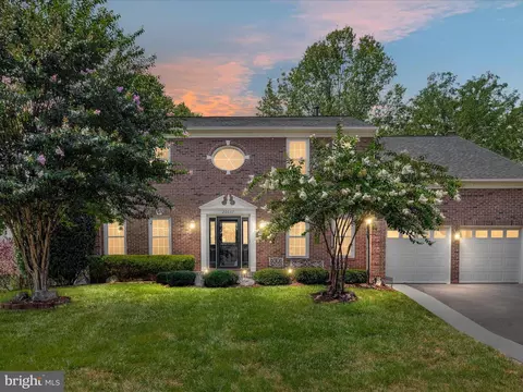 20607 Woodmere Ct, Sterling, VA 20165