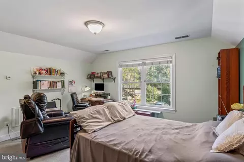 Bedroom - 23251 Christopher Thomas Ln, Brambleton, VA 20148 photo 10 of 10
