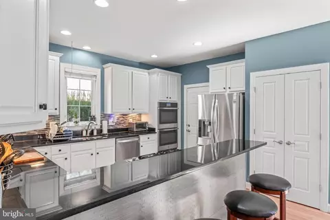 Kitchen - 23251 Christopher Thomas Ln, Brambleton, VA 20148 photo 2 of 6