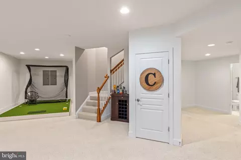 Entry Way - 23251 Christopher Thomas Ln, Brambleton, VA 20148 photo 11 of 12