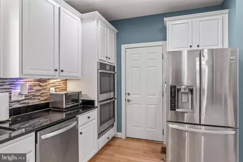 Entry Way - 23251 Christopher Thomas Ln, Brambleton, VA 20148 photo 3 of 12