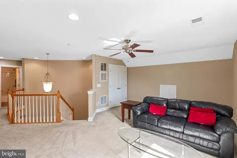 Entry Way - 23251 Christopher Thomas Ln, Brambleton, VA 20148 photo 8 of 12
