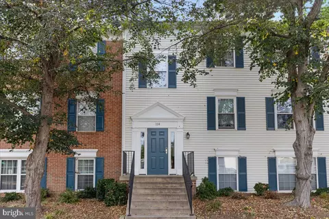 114 Prosperity Ave SE #F, Leesburg, VA 20175