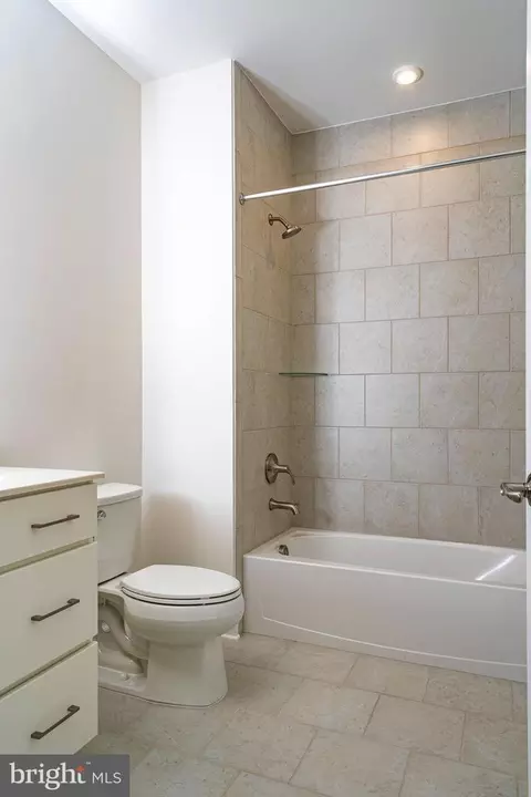 42972 Truman Ter, Ashburn, VA 20148 photo 18