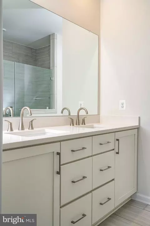 42972 Truman Ter, Ashburn, VA 20148 photo 16