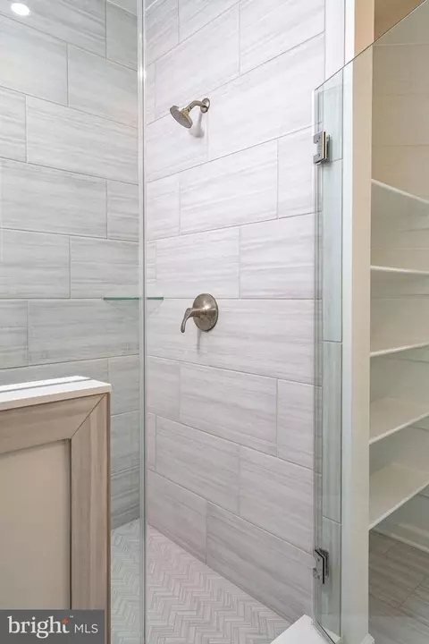 42972 Truman Ter, Ashburn, VA 20148 photo 17